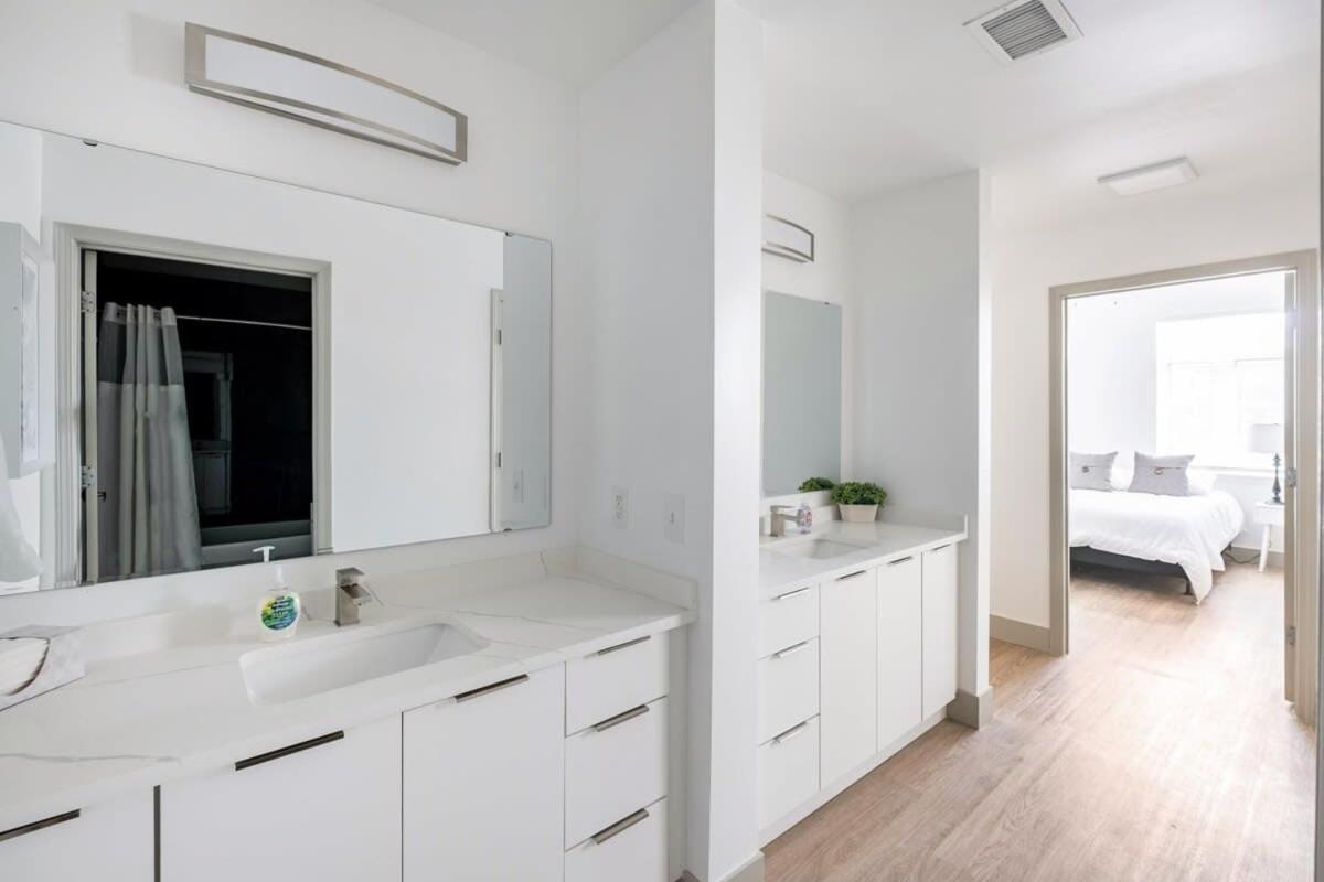 4B 3Ba Premium Family Apartment With Gym Charlotte Eksteriør bilde
