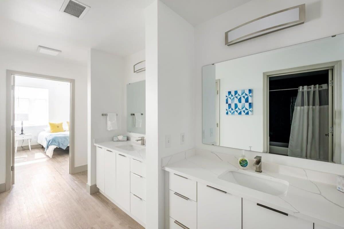 4B 3Ba Premium Family Apartment With Gym Charlotte Eksteriør bilde